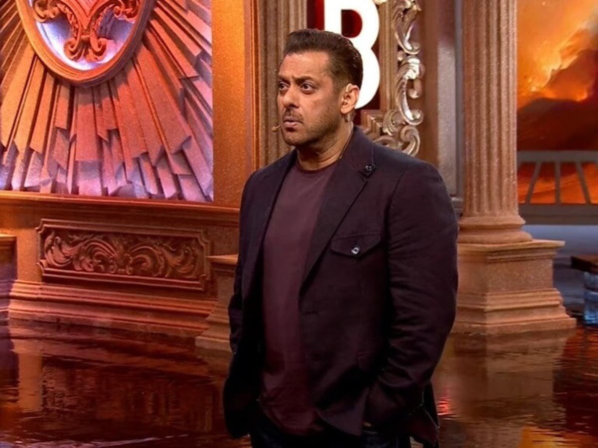 Salman_Khan_in_Weekend_ka_Vaar_1759126813293_1759126819285_1759456659485